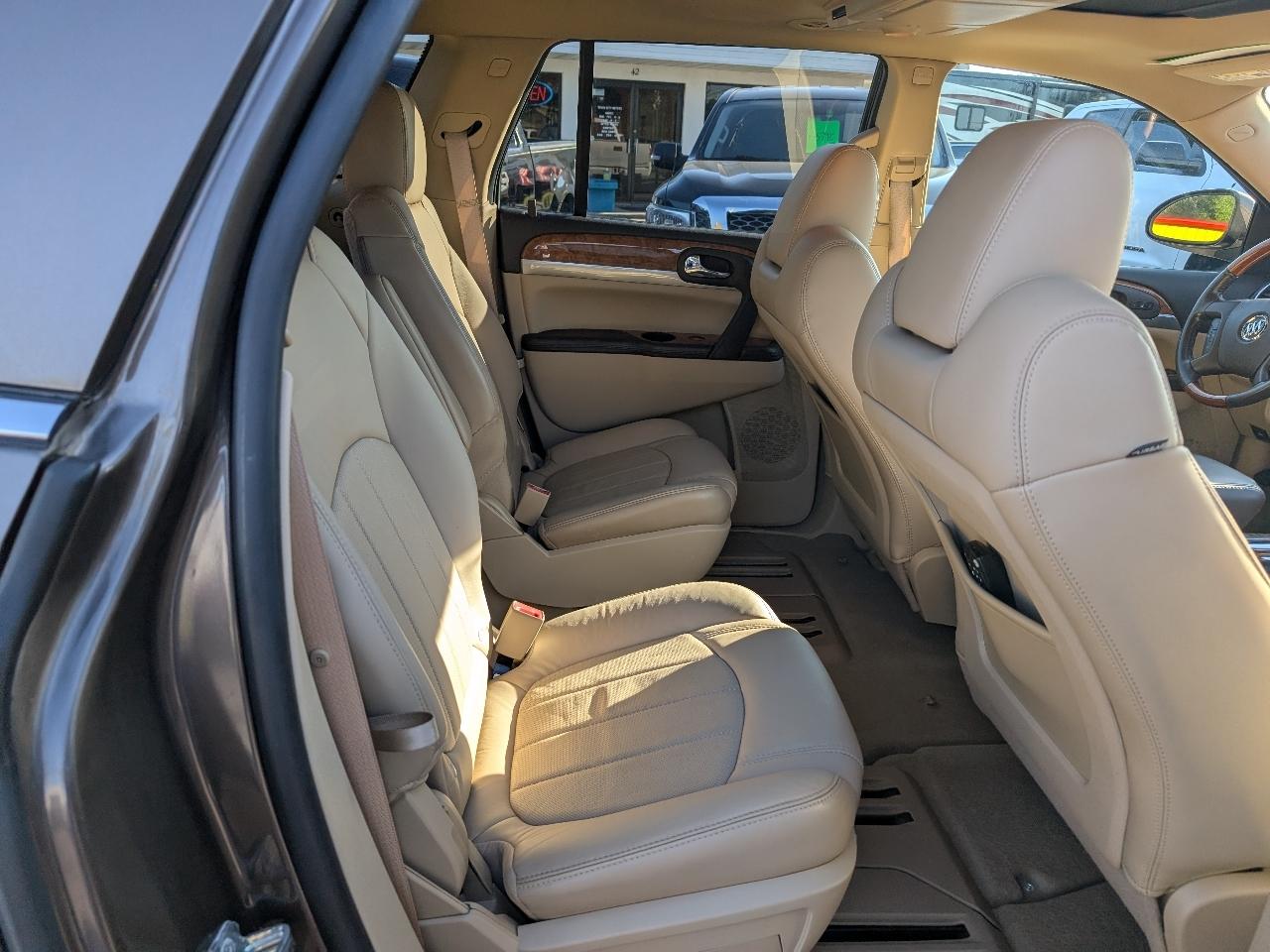 Buick Enclave FWD 4dr Premium 2012