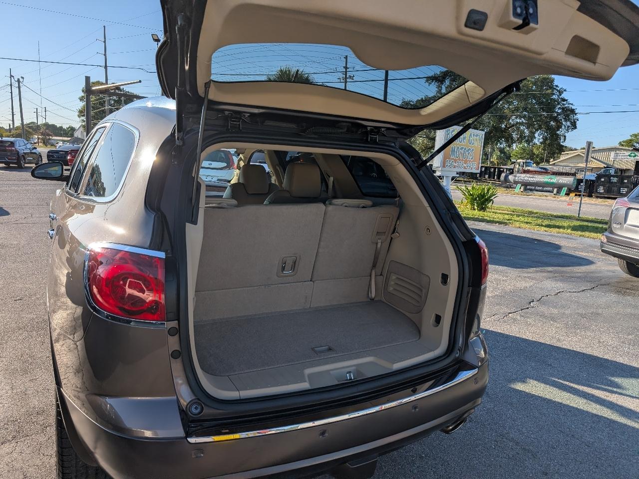 Buick Enclave FWD 4dr Premium 2012
