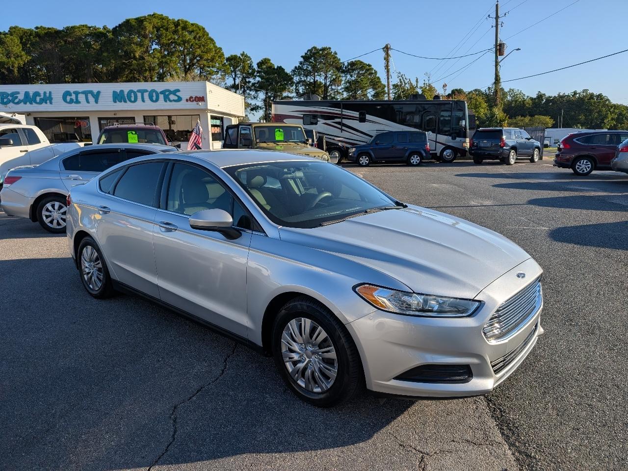 Ford Fusion 4dr Sdn S FWD 2014