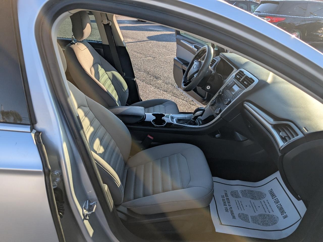 Ford Fusion 4dr Sdn S FWD 2014