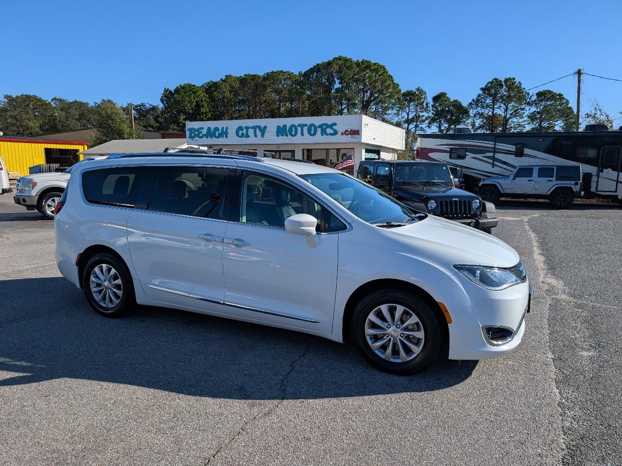Chrysler Pacifica Touring L FWD 2018