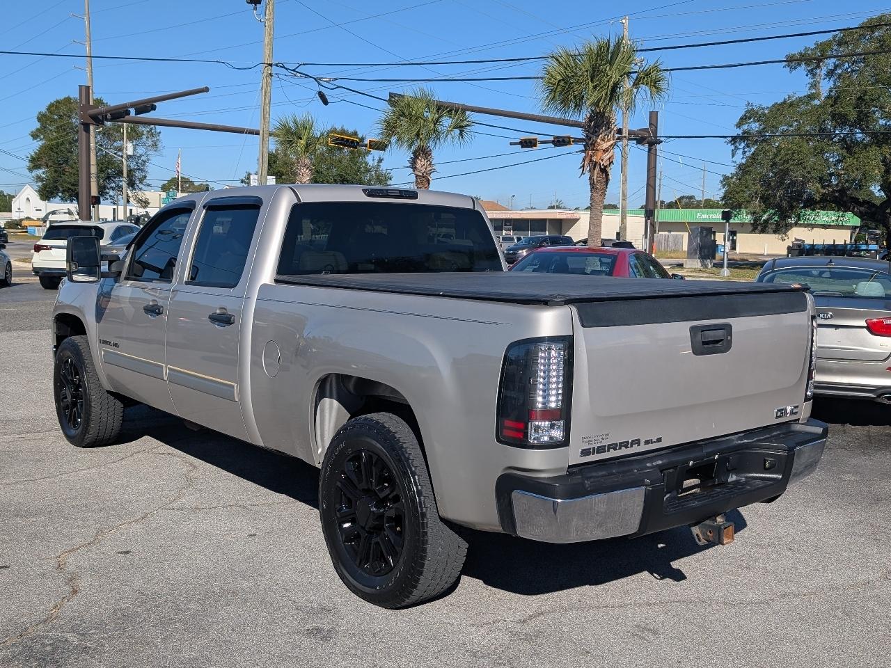 GMC Sierra 2500HD 2WD Crew Cab 153" SLE2 2008