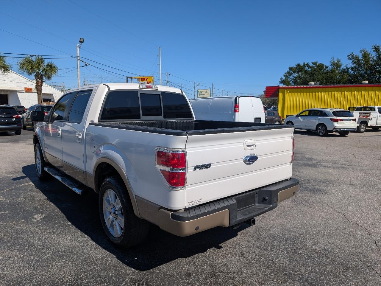 Ford F-150 2WD SuperCrew 145" Lariat 2011