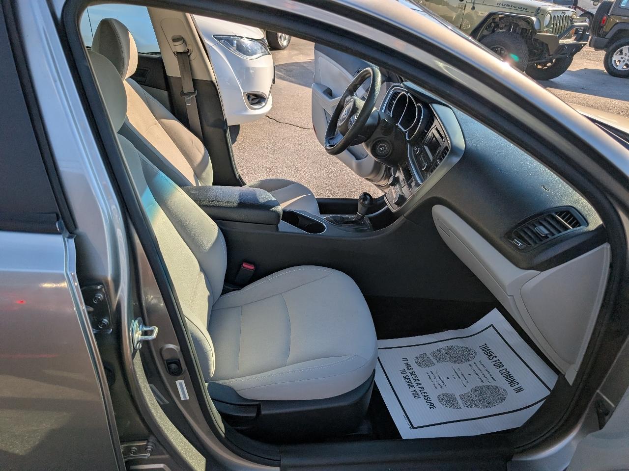 Kia Optima 4dr Sdn LX 2015
