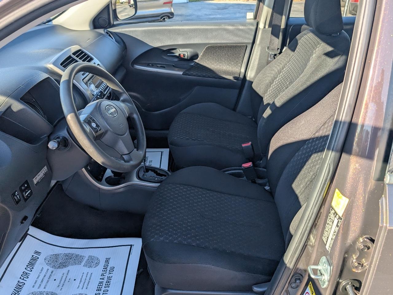 Scion xD  2011
