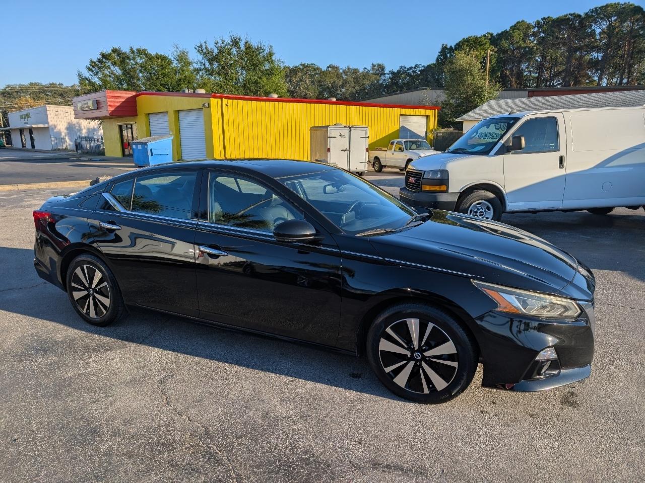 Nissan Altima 2.5 SL Sedan 2020