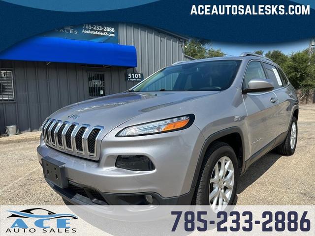 Gray 2018 Jeep Cherokee Latitude FWD SUV / Crossover Front-Wheel Drive Automatic