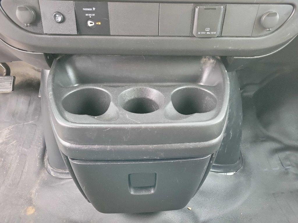 GMC Savana Cargo Van  2017