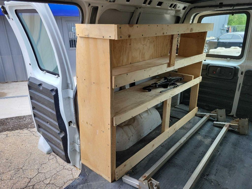 GMC Savana Cargo Van  2017