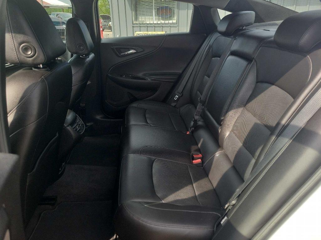 Chevrolet Malibu  2017