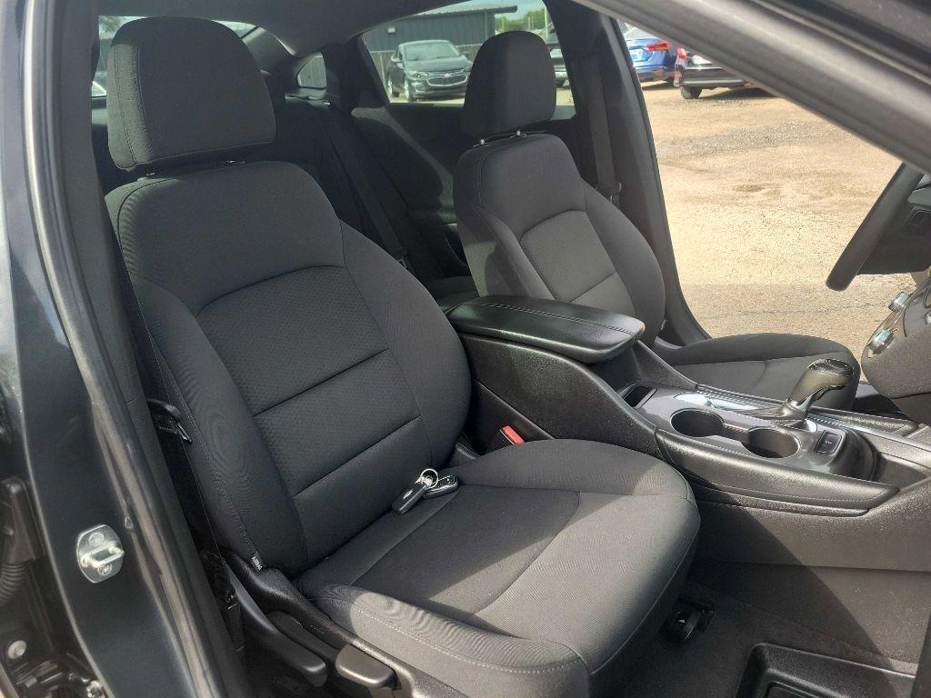 Chevrolet Malibu  2017