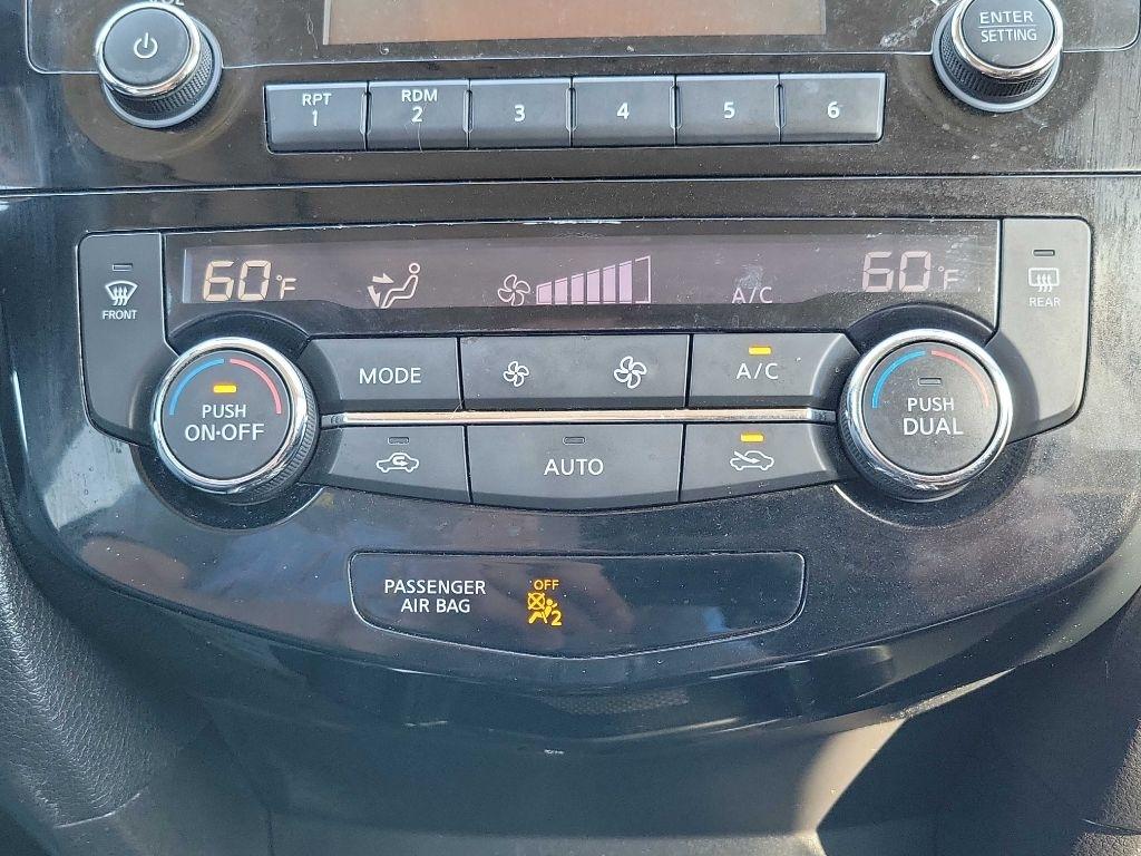 Nissan Rogue  2015