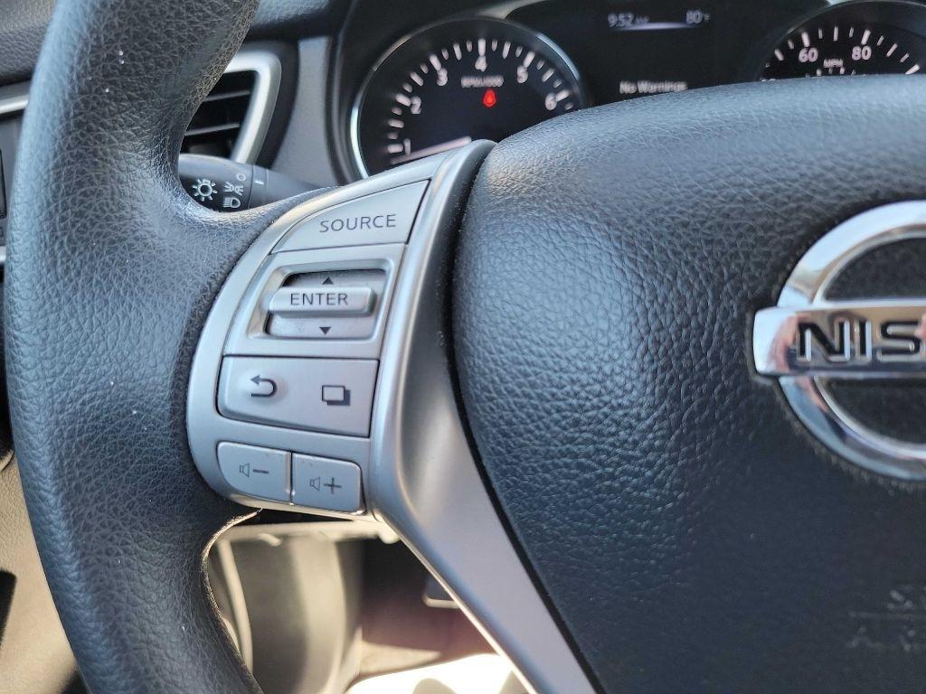 Nissan Rogue  2015