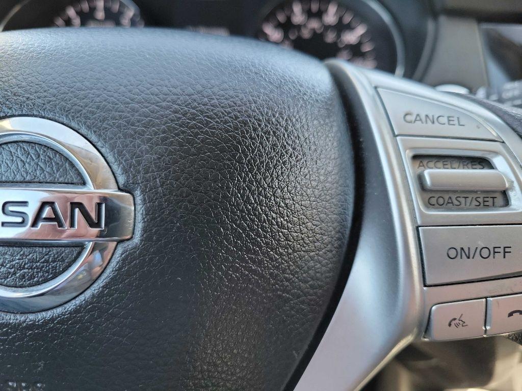 Nissan Rogue  2015