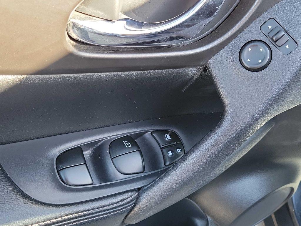 Nissan Rogue S 2015