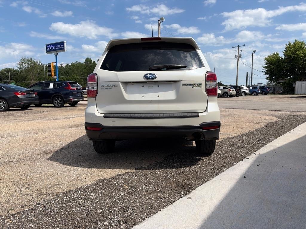 Subaru Forester 2.5i Touring 2015