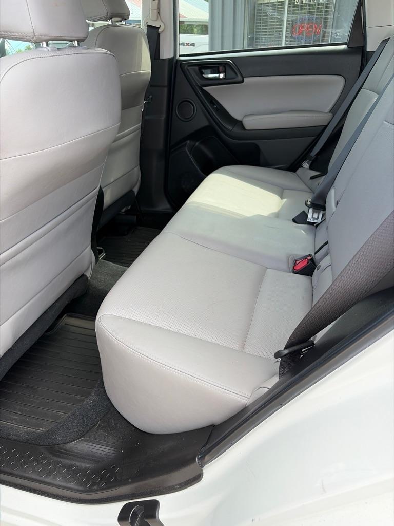 Subaru Forester 2.5i Touring 2015