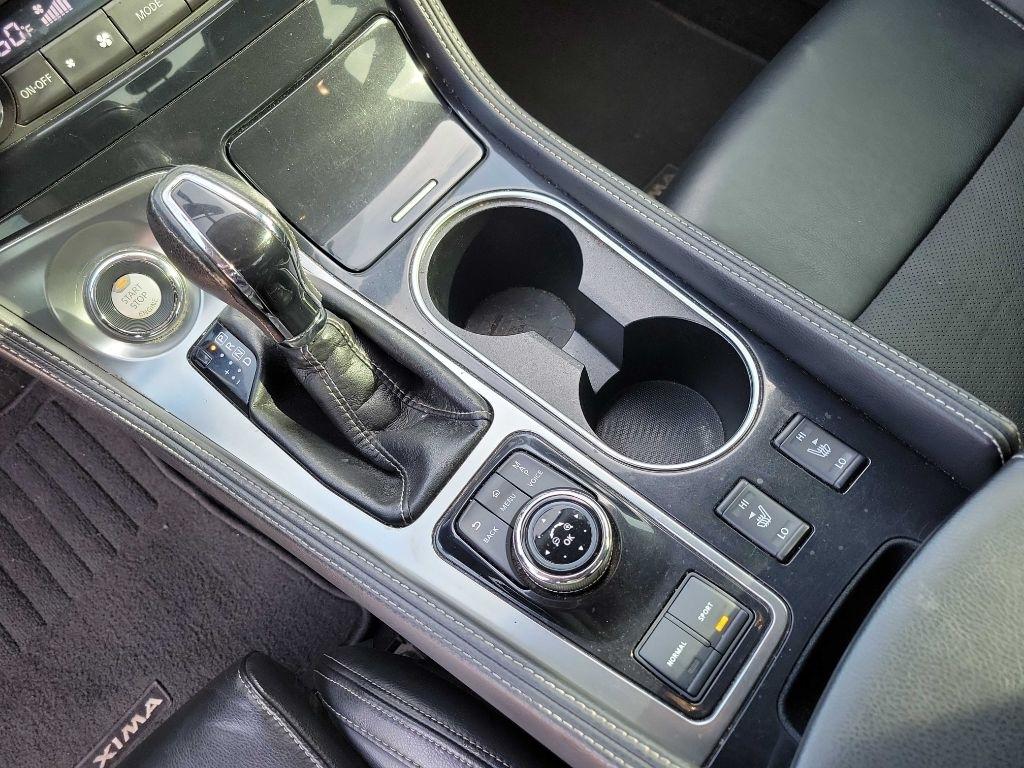 Nissan Maxima  2017