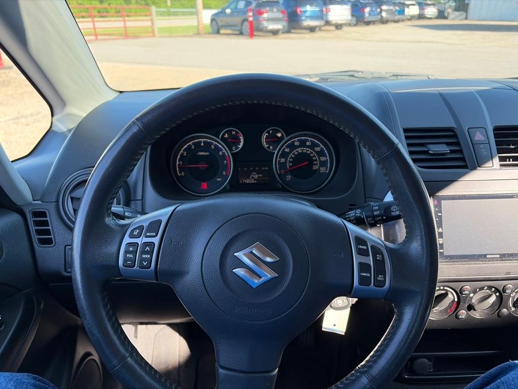 Suzuki SX4  2011