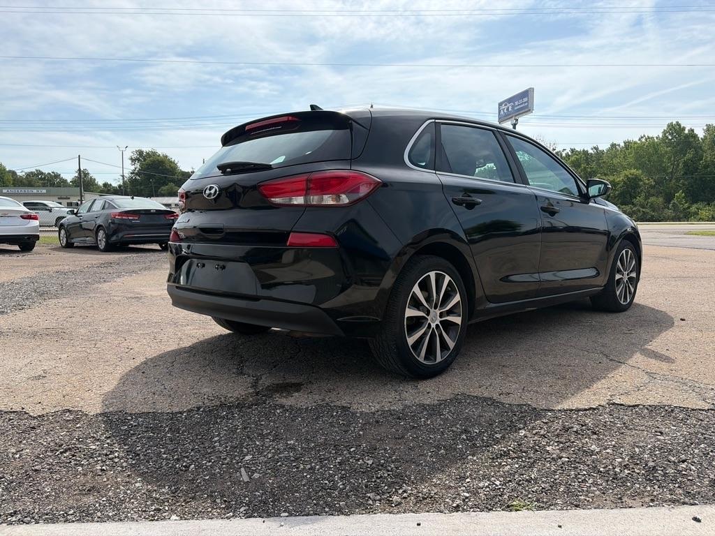 Hyundai Elantra GT 2018
