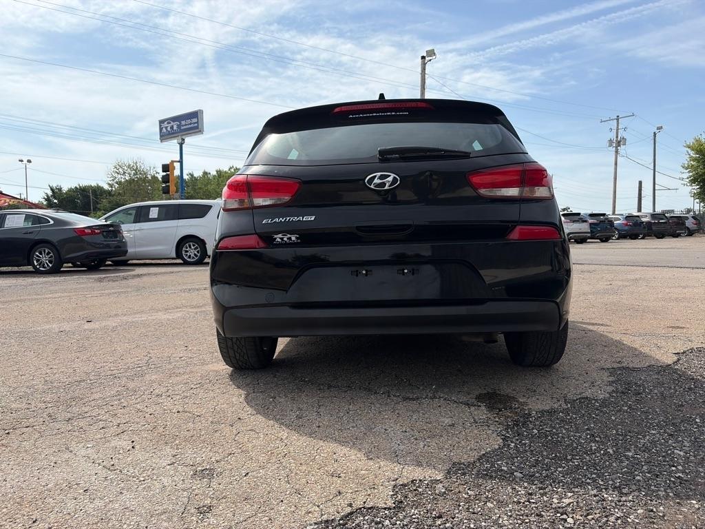 Hyundai Elantra GT 2018