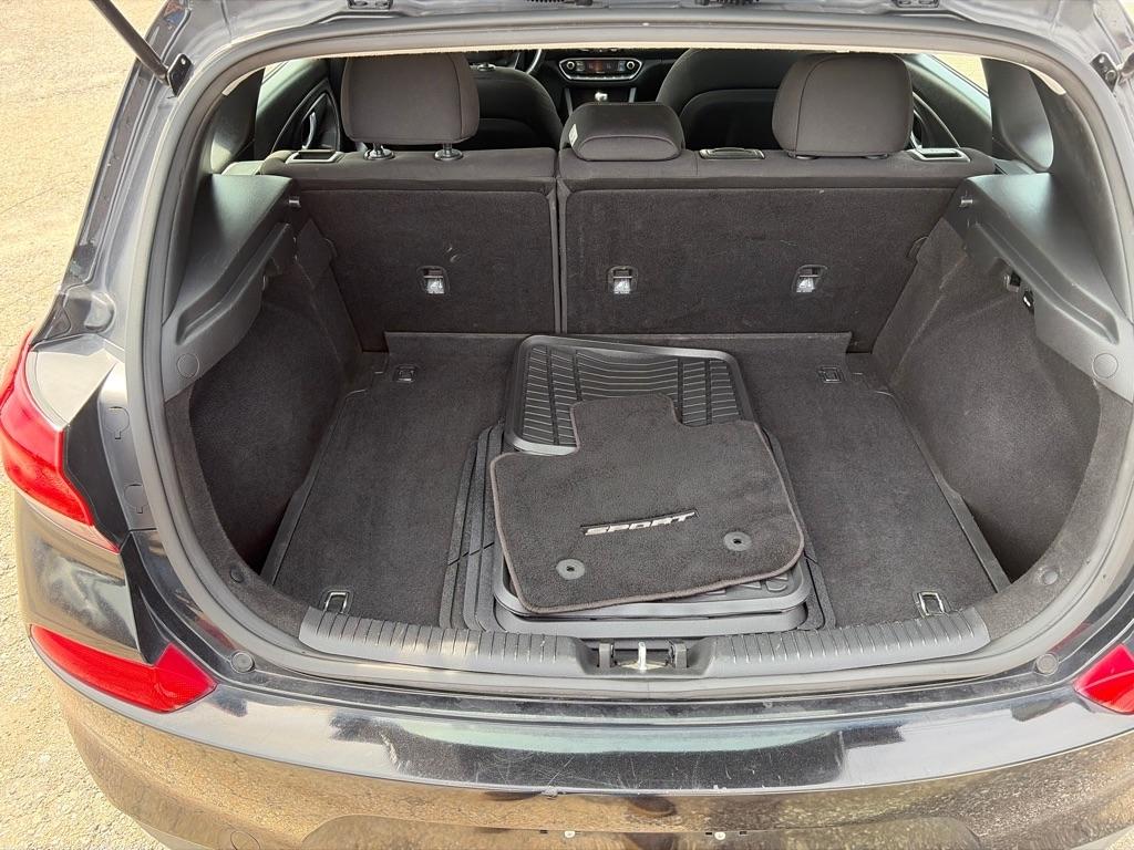 Hyundai Elantra GT 2018