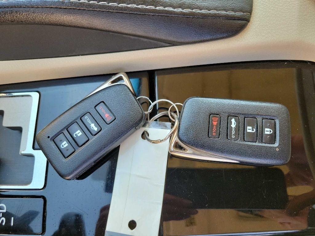 Lexus ES 350  2013