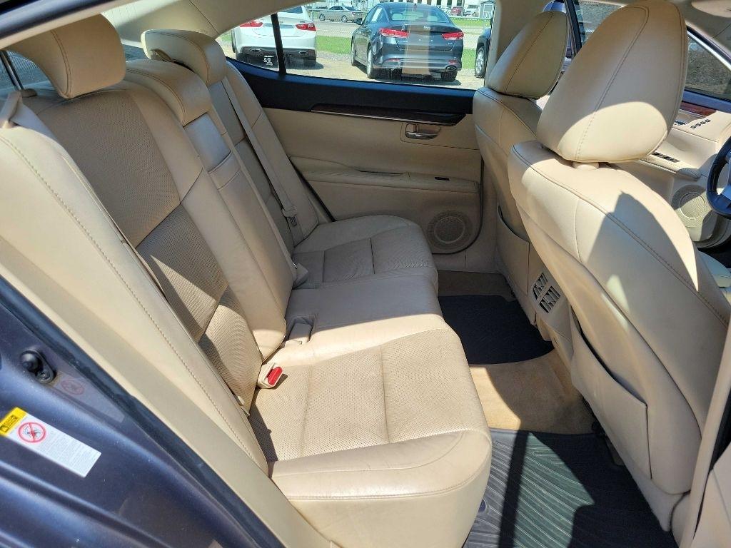 Lexus ES 350  2013