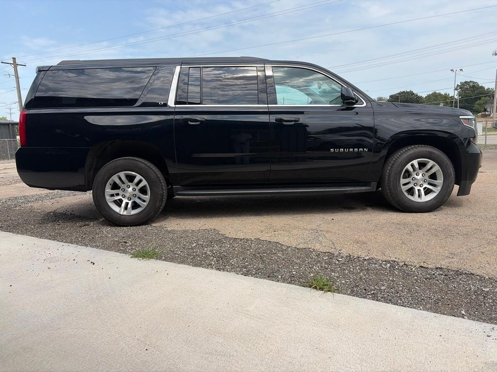 Chevrolet Suburban  2019