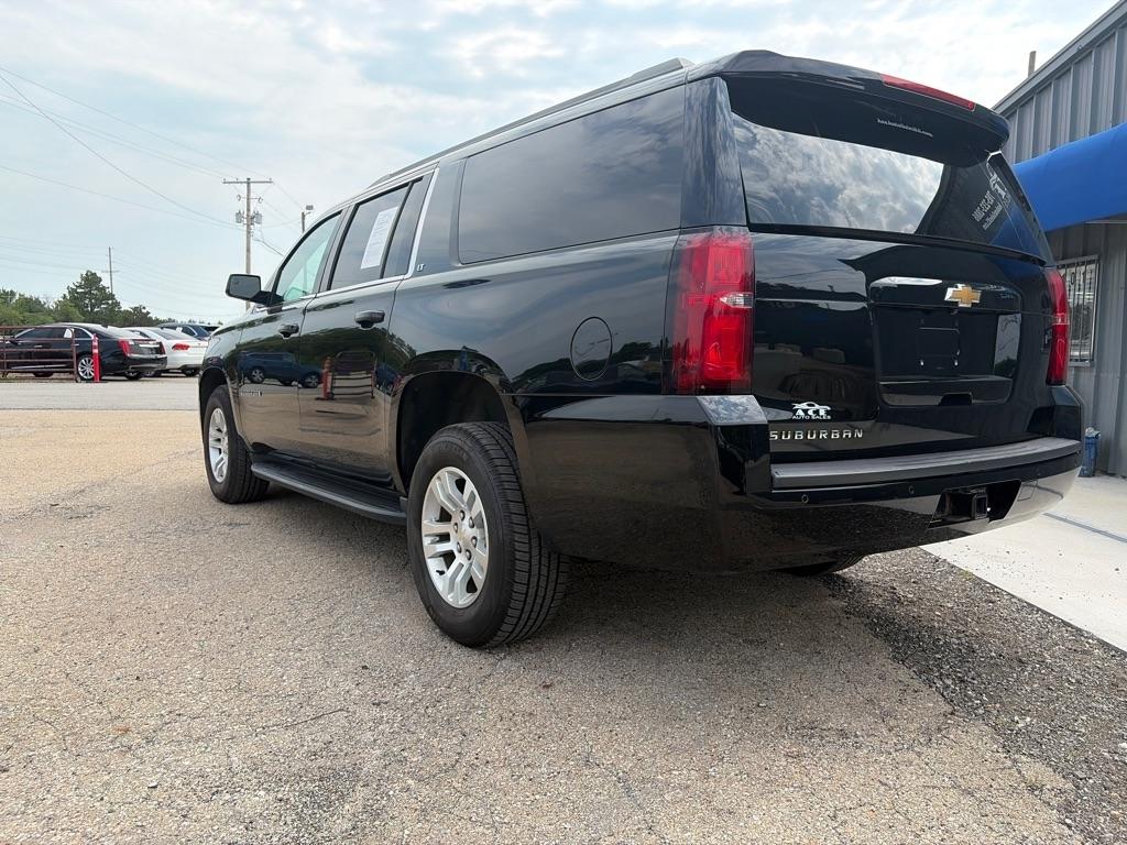 Chevrolet Suburban  2019