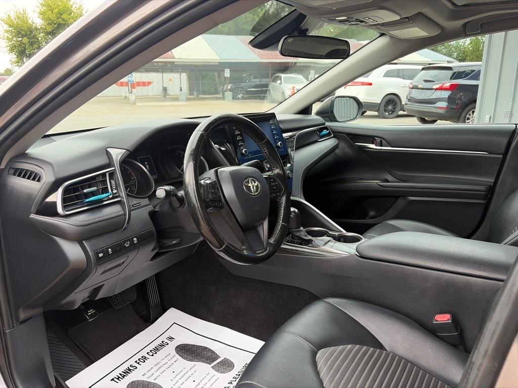 Toyota Camry SE 2022