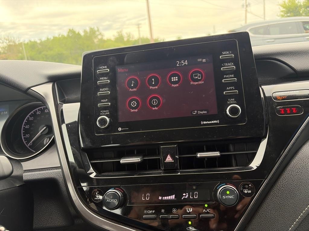 Toyota Camry SE 2022