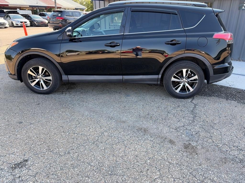 Toyota RAV4  2017