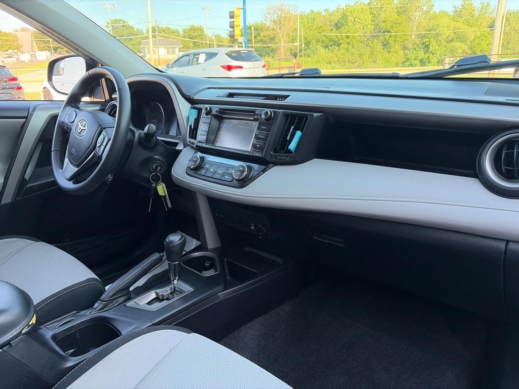 Toyota RAV4  2017