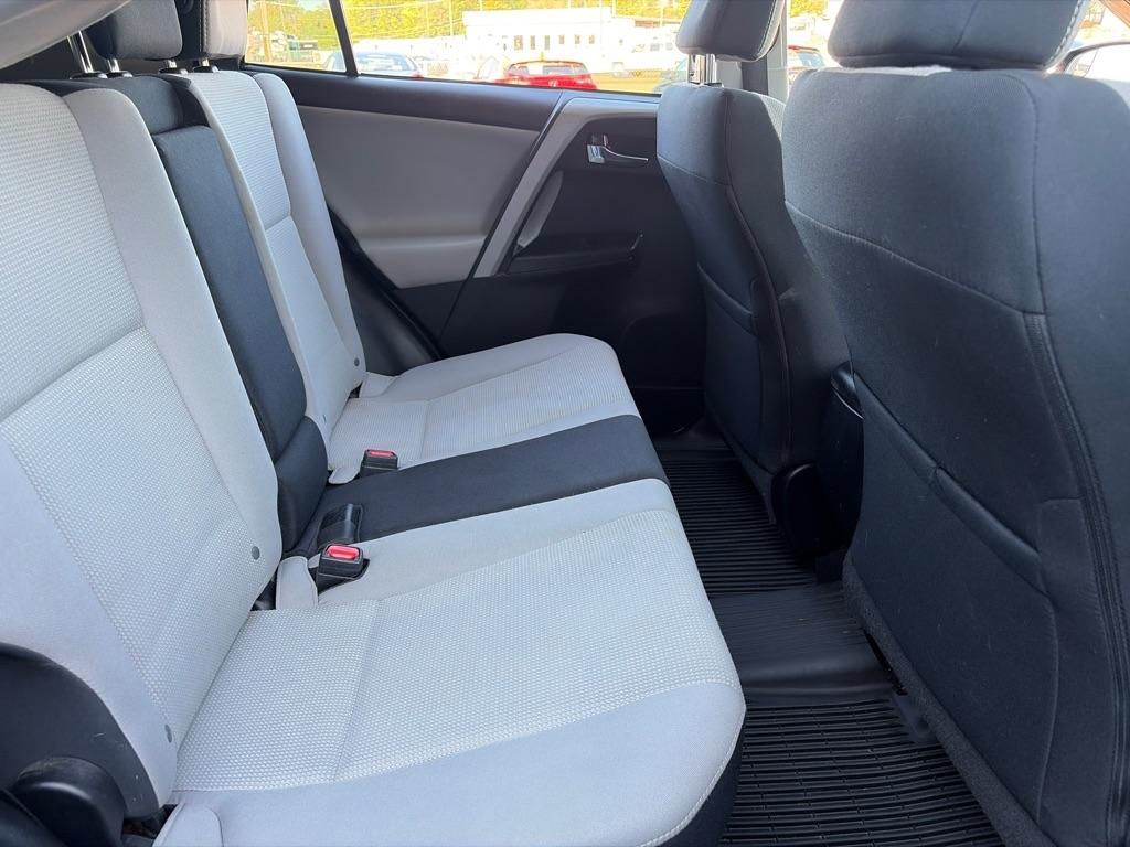 Toyota RAV4  2017