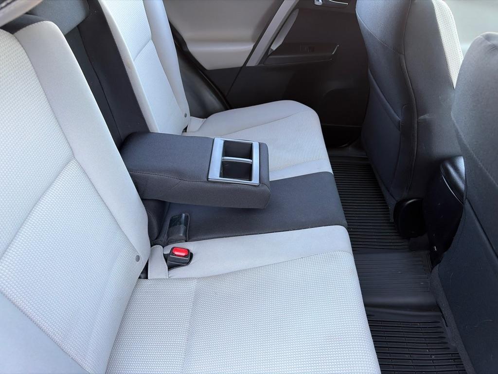 Toyota RAV4  2017