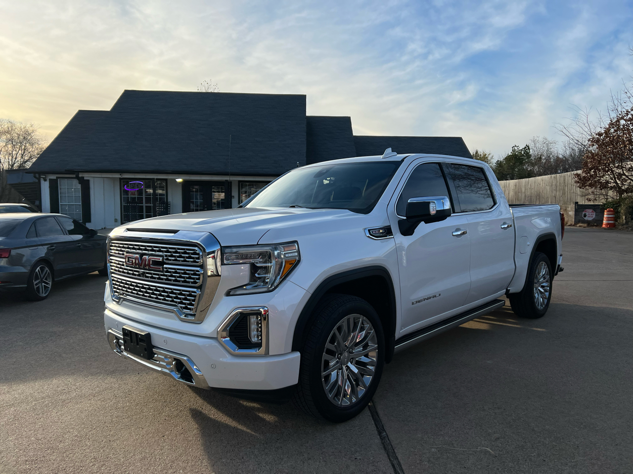 GMC Sierra 1500 4WD Crew Cab 147" Denali 2019