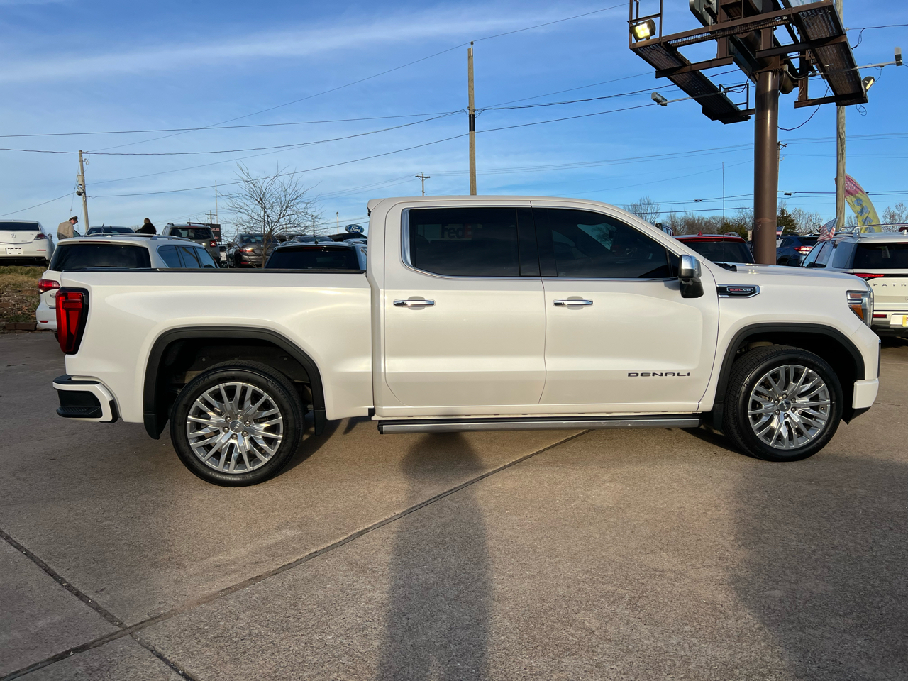 GMC Sierra 1500 4WD Crew Cab 147" Denali 2019