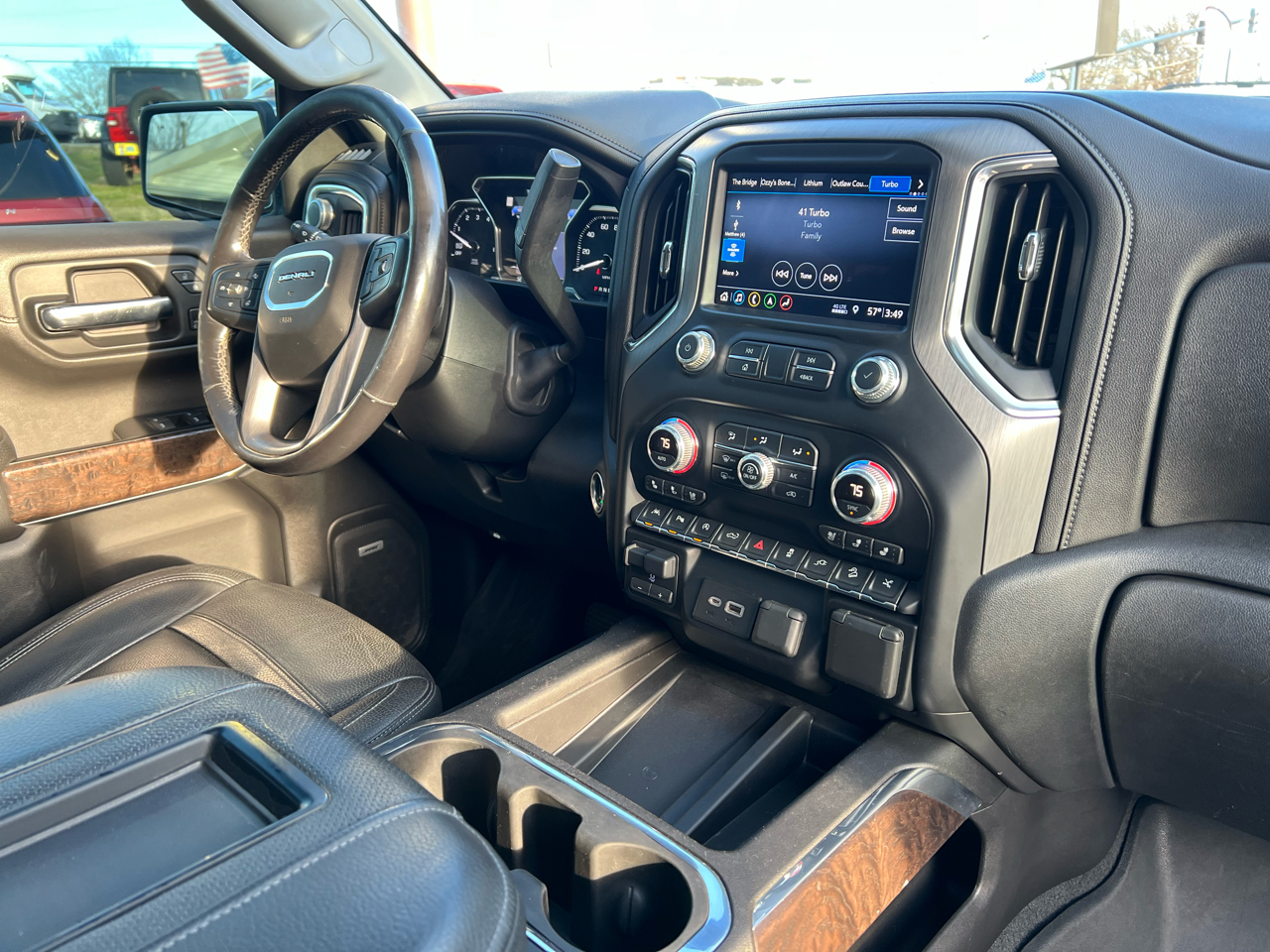 GMC Sierra 1500 4WD Crew Cab 147" Denali 2019