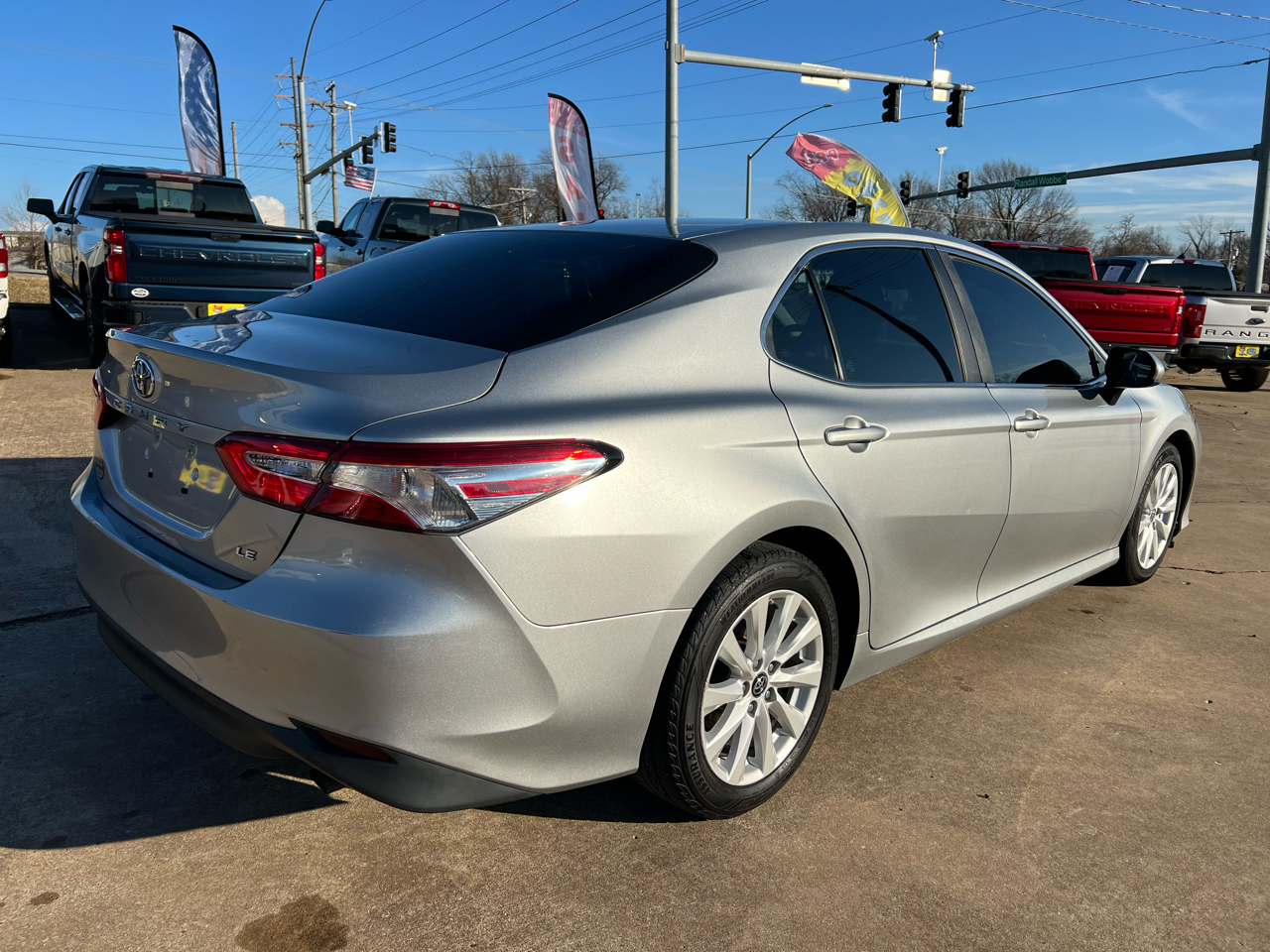 Toyota Camry LE Auto (Natl) 2018