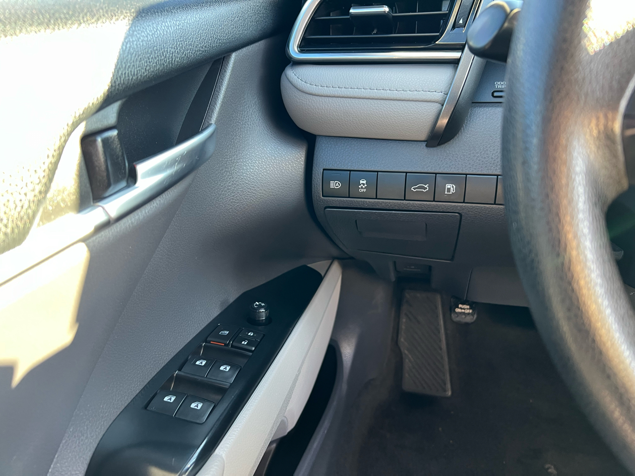 Toyota Camry LE Auto (Natl) 2018