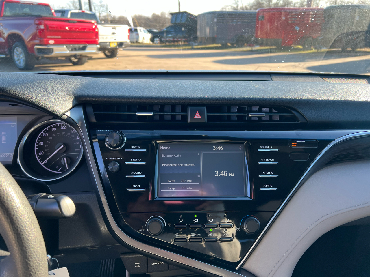 Toyota Camry LE Auto (Natl) 2018
