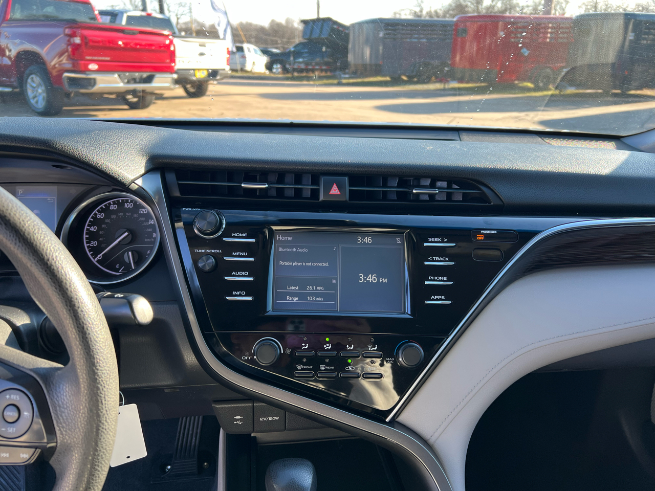 Toyota Camry LE Auto (Natl) 2018