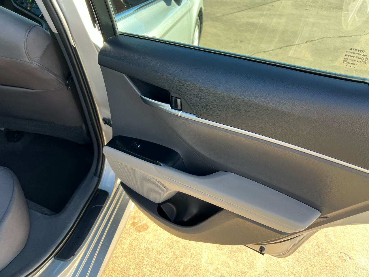 Toyota Camry LE Auto (Natl) 2018