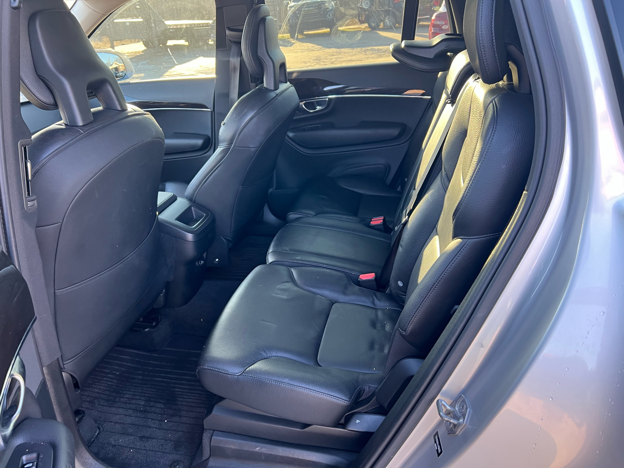 Volvo XC90 T5 AWD 5-Passenger Momentum *Ltd Avail* 2018