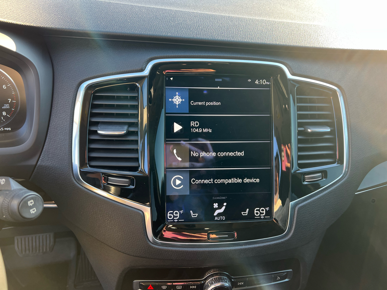 Volvo XC90 T5 AWD 5-Passenger Momentum *Ltd Avail* 2018