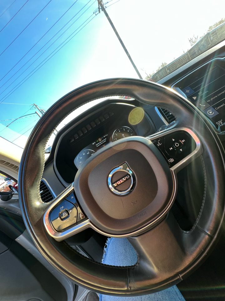 Volvo XC90 T5 AWD 5-Passenger Momentum *Ltd Avail* 2018