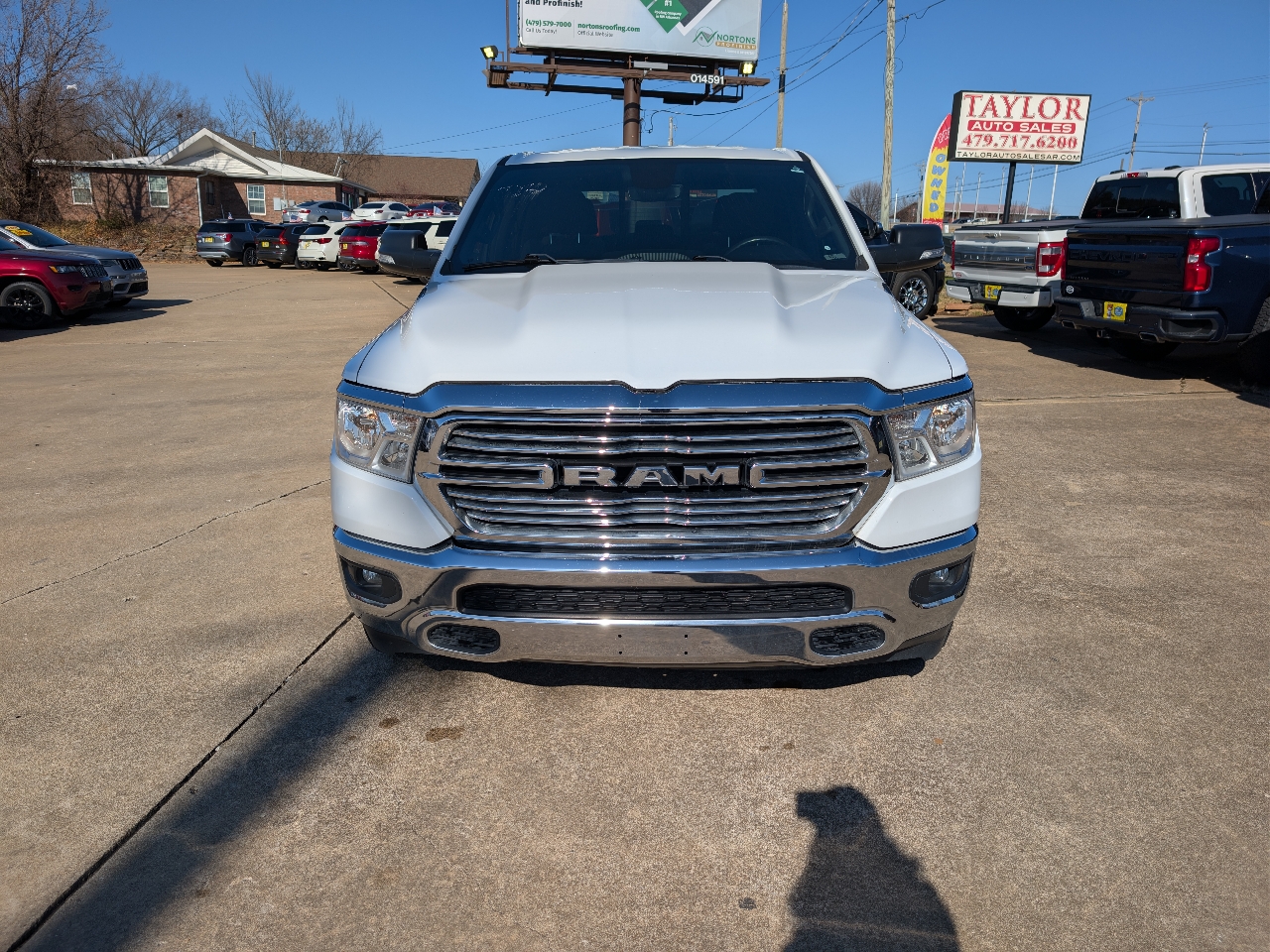RAM 1500 Big Horn/Lone Star 4x4 Crew Cab 5'7" Box 2019