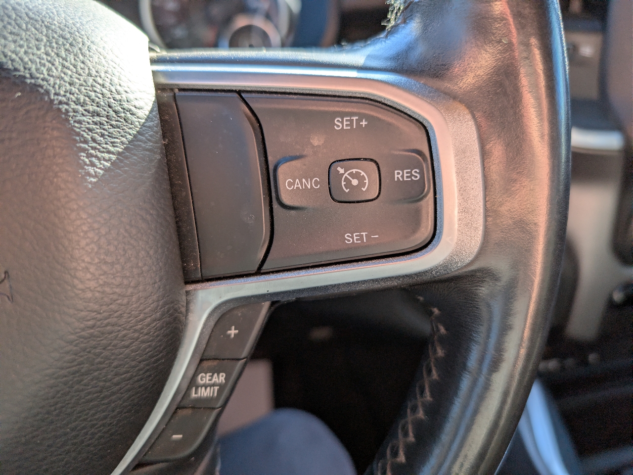 RAM 1500 Big Horn/Lone Star 4x4 Crew Cab 5'7" Box 2019