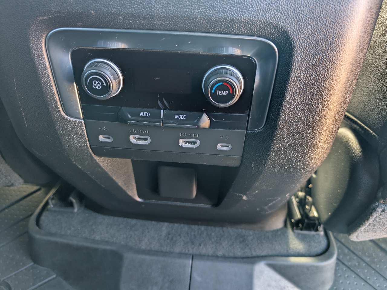 Chevrolet Suburban 4WD 4dr Z71 2021